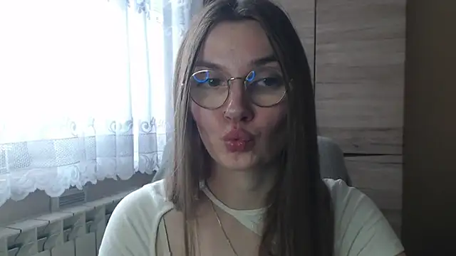 LooveELLYx online show from 01.03.25
