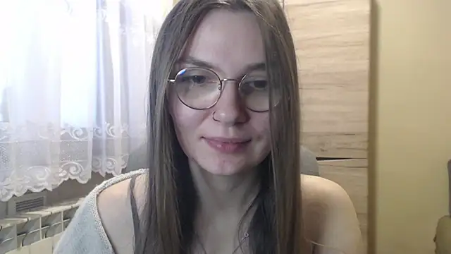 LooveELLYx online show from 01.04.25