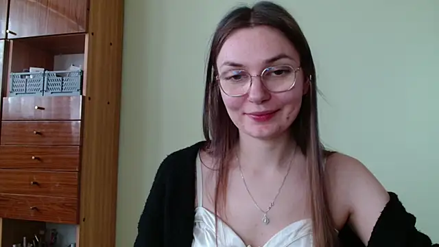 LooveELLYx online show from 01.24.25