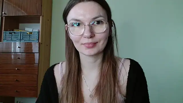 LooveELLYx online show from 02.06.26