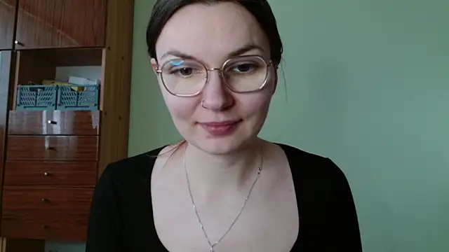 LooveELLYx online show from 02.10.26