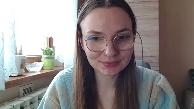 LooveELLYx online show from 04.07.26