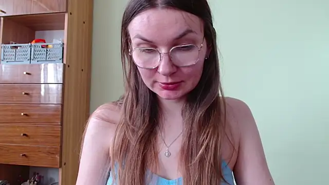 Snapshot of LooveELLYx chatting on 05.04.26 LooveELLYx online show from 05.04.26
