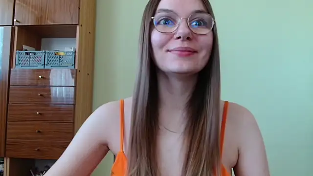 Snapshot of LooveELLYx chatting on 05.28.26 LooveELLYx online show from 05.28.26