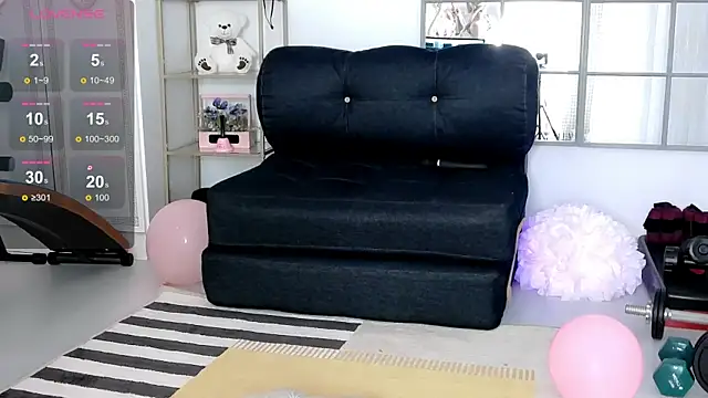 Snapshot of SarahRaynex chatting on 04.16.26 SarahRaynex online show from 04.16.26