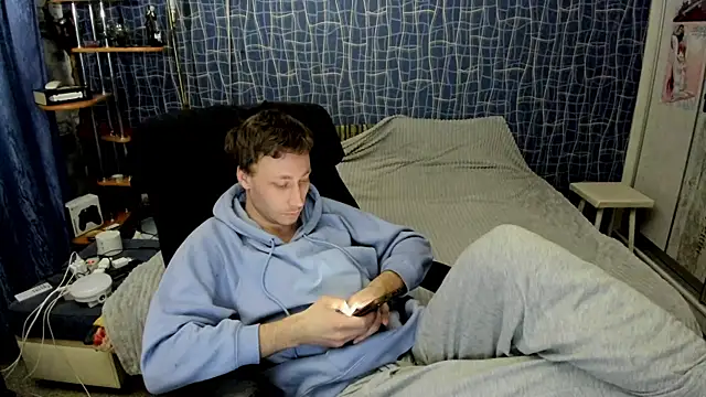 CuteBoy228 online show from 04.12.26