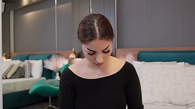 EmilyTrix online show from 09.30.25