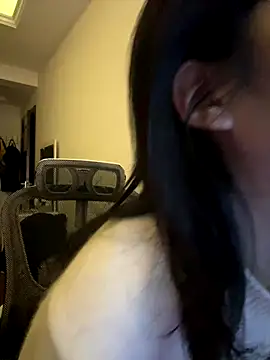 Olivia-l online show from 11.21.25