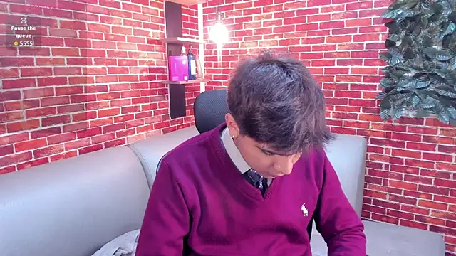 Snapshot of Thiago_Kozak chatting on 04.24.26 Thiago Kozak online show from 04.24.26