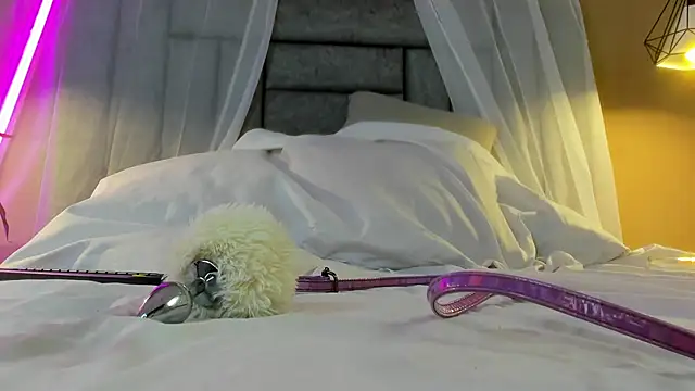 Snapshot of Brenda_lot chatting on 11.13.25 Brenda lot online show from 11.13.25