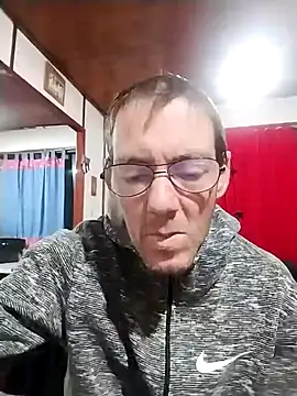 Snapshot of elpolaquin chatting on 05.14.26 elpolaquin online show from 05.14.26