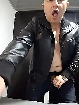 BigCristh79 online show from 04.08.26