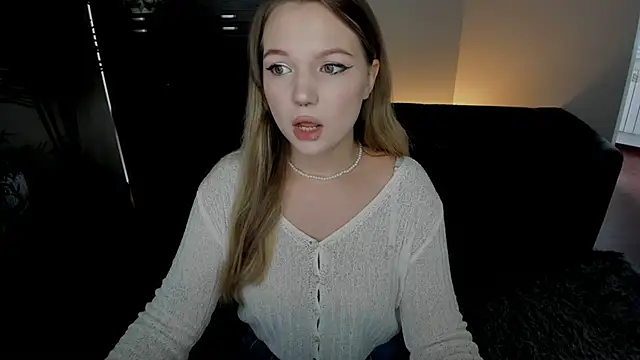 MariaRobinsone online show from 10.16.25