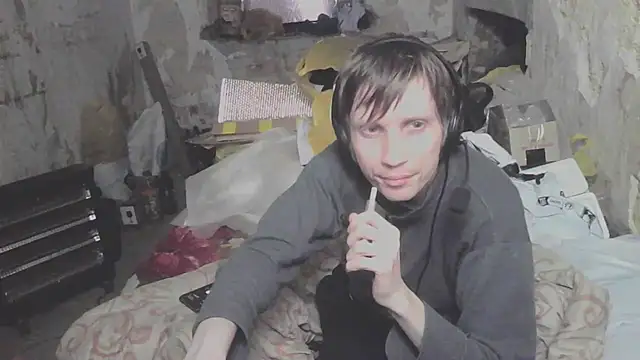 Snapshot of makarov1993 chatting on 04.22.26 makarov1993 online show from 04.22.26