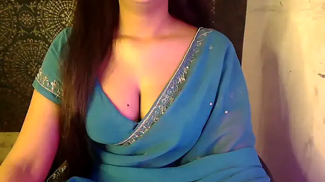 Snapshot of catpussy_ruhi chatting on 10.18.25 catpussy ruhi online show from 10.18.25