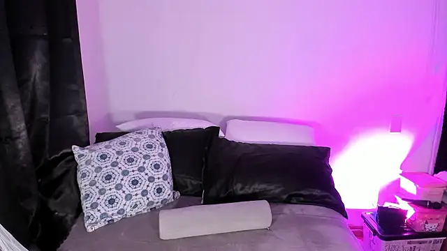 Londonttipton online show from 02.10.26