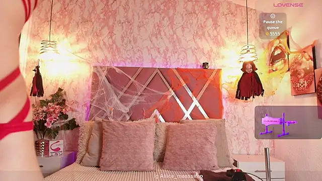 Aliice1  online show from 10.30.25