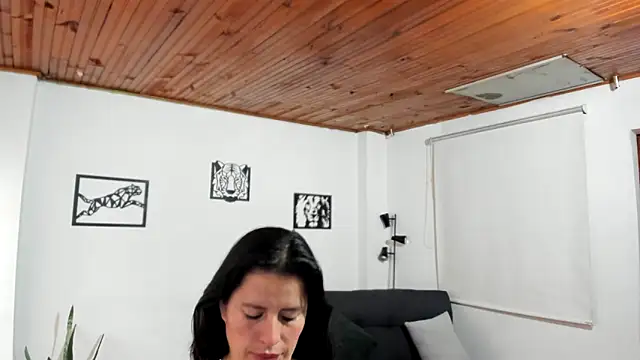 katherine blair online show from 05.20.26