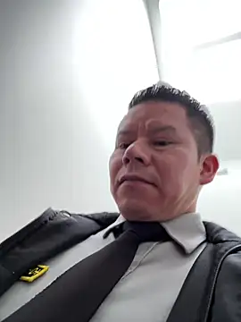 Manu0586 online show from 04.11.26