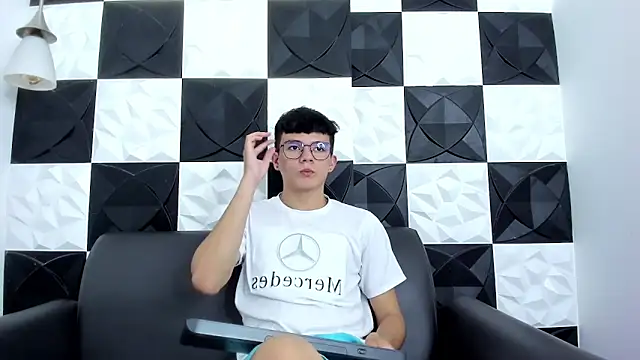 AndyFame1 online show from 12.22.25