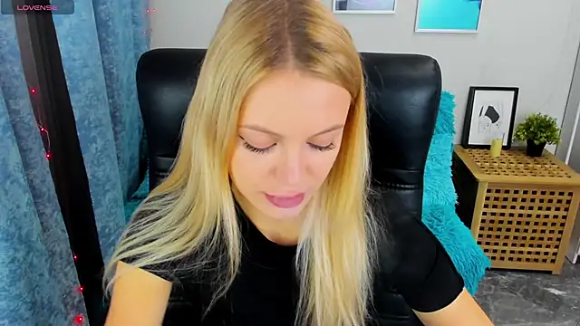 KatherineePierce online show from 09.24.25