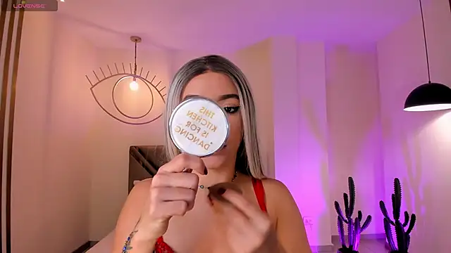 IsabellaMoreau online show from 01.07.26