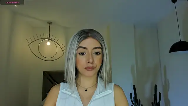 IsabellaMoreau online show from 02.22.26