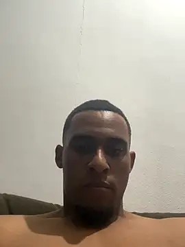 Snapshot of freedmar chatting on 10.16.25 freedmar online show from 10.16.25