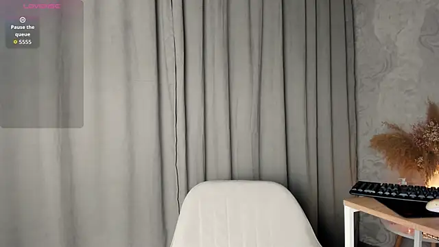 Katrina Carter online show from 12.05.25