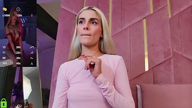 SelenaDaze online show from 09.19.25