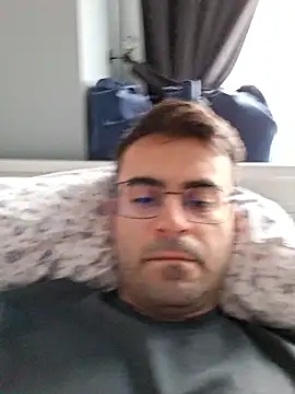 Snapshot of Obstacless chatting on 01.15.26 Obstacless online show from 01.15.26