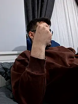 Snapshot of Obstacless chatting on 01.16.26 Obstacless online show from 01.16.26