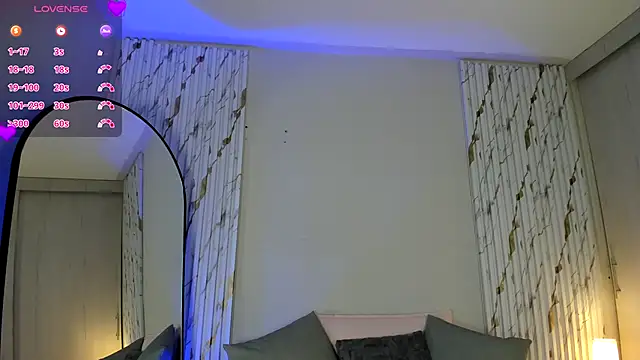 MissVioleet  online show from 10.10.25