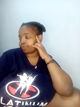 Snapshot of ShySexyBaddiexx chatting on 09.15.25 ShySexyBaddiexx online show from 09.15.25
