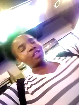 ShySexyBaddiexx online show from 11.13.25