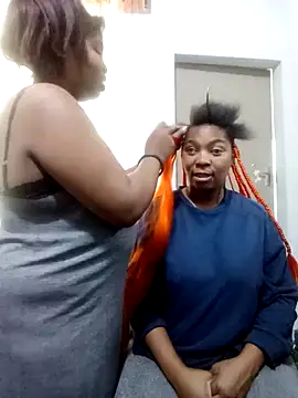 ShySexyBaddiexx online show from 11.19.25