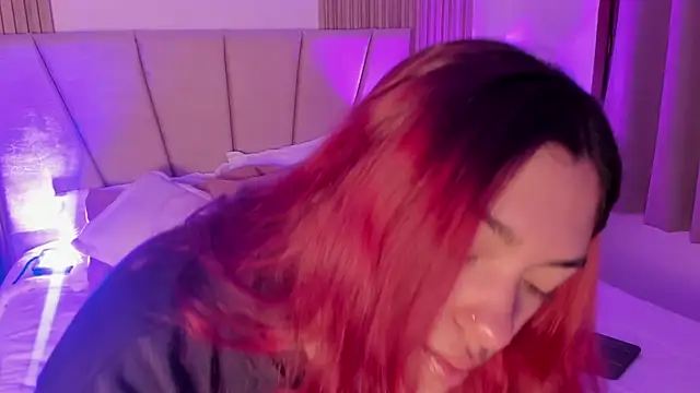 Snapshot of Victoria_Beaumont chatting on 01.06.26 Victoria Beaumont online show from 01.06.26