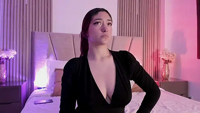 Snapshot of Victoria_Beaumont chatting on 01.15.26 Victoria Beaumont online show from 01.15.26