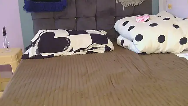 Snapshot of AfricanDickza chatting on 11.18.25 AfricanDickza online show from 11.18.25