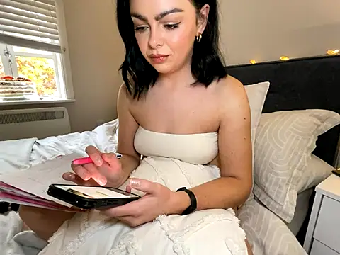 FrancescaXO online show from 11.03.25