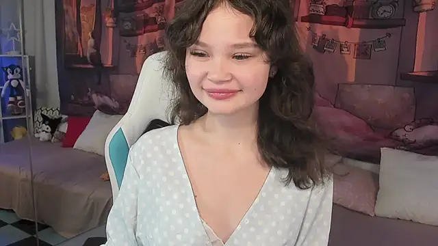 EmilyChaves online show from 11.15.25