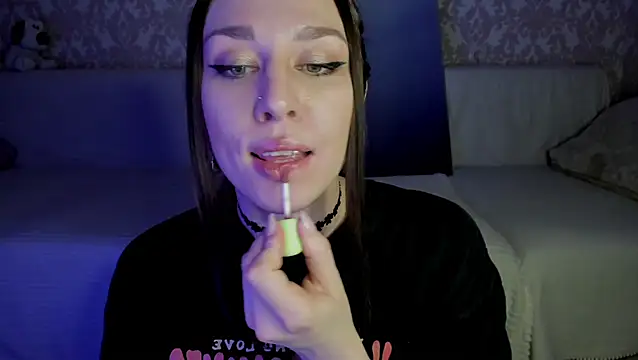 Snapshot of Lil_Foxy9 chatting on 10.10.25 Lil Foxy9 online show from 10.10.25
