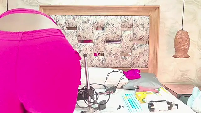 ZOLEY WATSON online show from 01.18.26