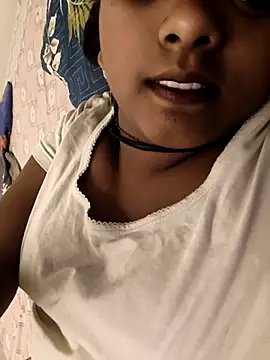 Snapshot of Sweet_Liza04 chatting on 10.21.25 Sweet Liza04 online show from 10.21.25