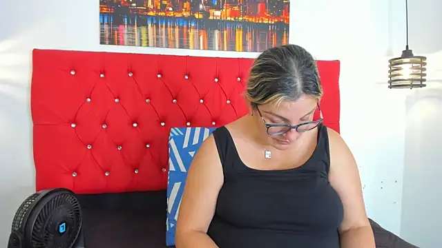 carolinacrus01 online show from 09.11.25