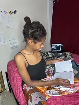 Snapshot of Soniala chatting on 11.23.25 Soniala online show from 11.23.25