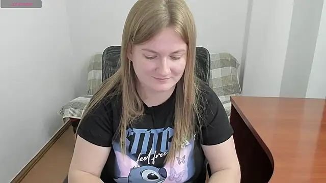 Snapshot of Alisha_Skyes chatting on 10.04.25 Alisha Skyes online show from 10.04.25