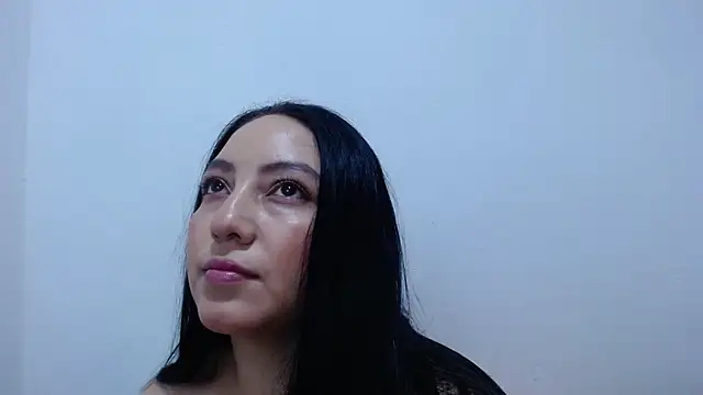 Snapshot of carolina_zabala_19 chatting on 05.15.26 carolina zabala 19 online show from 05.15.26