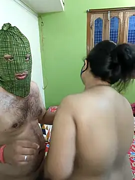 Snapshot of SwatiCam chatting on 09.30.25 SwatiCam online show from 09.30.25