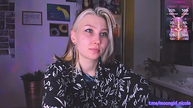 Snapshot of Nicole_matt chatting on 12.14.25 Nicole matt online show from 12.14.25